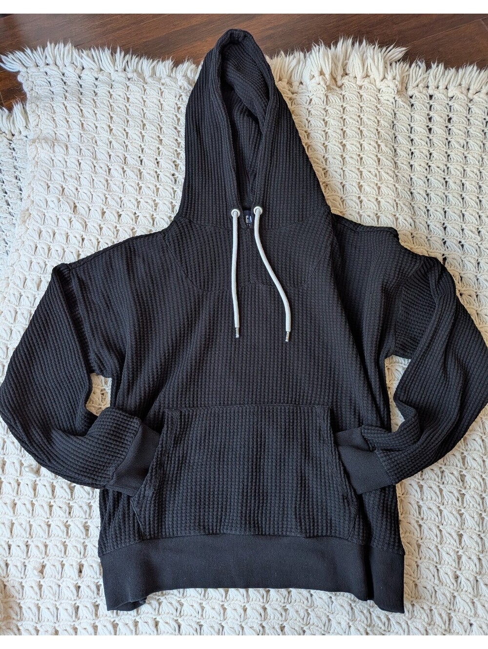 Gap Maternity Black Waffle Knit Hoodie Size Large lightweight streetwear comfy
